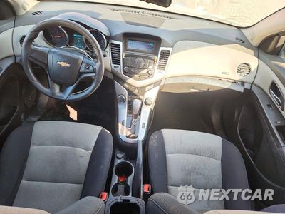 Zdjęcie 8 z 12 samochodu: 2015 CHEVROLET CRUZE LS VIN:1G1PA5SG8F7248833 - miniatura