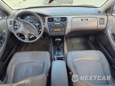 Zdjęcie 8 z 12 samochodu: 2000 HONDA ACCORD EX VIN:1HGCG1651YA034361 - miniatura