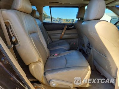 Zdjęcie 11 z 13 samochodu: 2009 TOYOTA HIGHLANDER HYBRID LIMITED VIN:JTEEW44A392034798 - miniatura