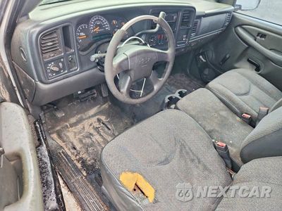 Zdjęcie 8 z 12 samochodu: 2003 CHEVROLET SILVERADO C1500 VIN:2GCEC19X731284139 - miniatura