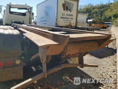 Zdjęcie 6 z 11 samochodu: 2016 MACK GU713 ROLL-OFF CONTAINER TRUCK VIN:1M2AX07C9GM025705 - miniatura