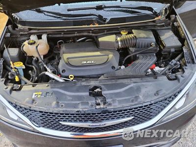 Zdjęcie 12 z 13 samochodu: 2017 CHRYSLER PACIFICA TOURING L VIN:2C4RC1BG6HR823726 - miniatura