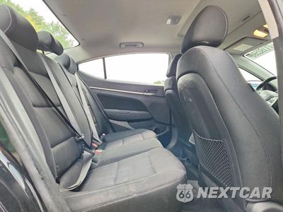 Zdjęcie 10 z 13 samochodu: 2017 HYUNDAI ELANTRA VALUE EDITION VIN:5NPD84LF8HH153175 - miniatura