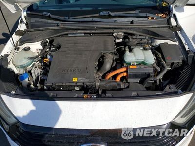 Zdjęcie 11 z 12 samochodu: 2017 HYUNDAI IONIQ LIMITED VIN:KMHC85LC5HU051745 - miniatura