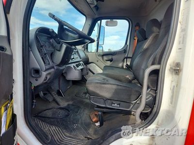 Zdjęcie 7 z 13 samochodu: 2017 FREIGHTLINER BUSINESS CLASS M2 BOX TRUCK VIN:3ALACWDT1HDJG7540 - miniatura