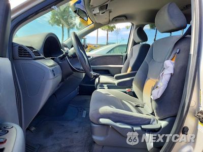 Zdjęcie 7 z 13 samochodu: 2005 HONDA ODYSSEY LX VIN:5FNRL38235B074205 - miniatura