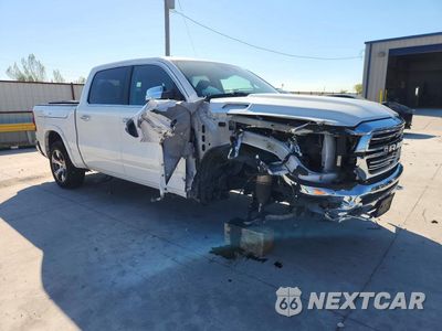 Czwarte zdjęcie samochodu z boku: 2022 RAM 1500 LARAMIE VIN:1C6SRFJT4NN267525 - miniatura