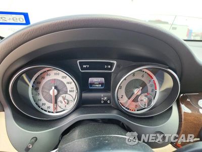 Zdjęcie 9 z 12 samochodu: 2016 MERCEDES-BENZ CLA 250 VIN:WDDSJ4EB3GN320309 - miniatura