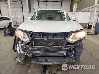Piąte zdjęcie samochodu w środku: 2015 NISSAN ROGUE SV VIN:5N1AT2MV8FC884804 - miniatura