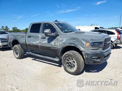 Czwarte zdjęcie samochodu z boku: 2024 RAM 2500 POWERWAGON VIN:3C6TR5EJ6RG369348 - miniatura