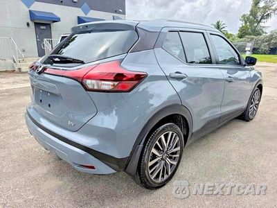 Trzecie zdjęcie samochodu z tyłu: 2021 NISSAN KICKS SV VIN:3N1CP5CV0ML561260 - miniatura