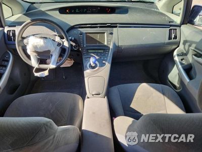 Zdjęcie 8 z 13 samochodu: 2010 TOYOTA PRIUS III VIN:JTDKN3DU2A0237518 - miniatura