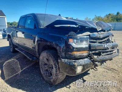 Czwarte zdjęcie samochodu z boku: 2018 CHEVROLET SILVERADO K1500 LT VIN:1GCVKRECXJZ338395 - miniatura