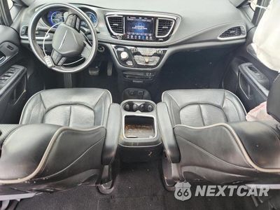 Zdjęcie 8 z 13 samochodu: 2020 CHRYSLER PACIFICA HYBRID LIMITED VIN:2C4RC1N70LR277865 - miniatura