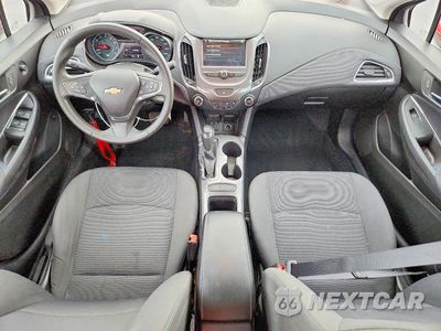 Zdjęcie 8 z 12 samochodu: 2018 CHEVROLET CRUZE LT VIN:1G1BE5SM9J7227146 - miniatura