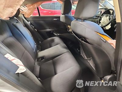 Zdjęcie 10 z 12 samochodu: 2010 SUZUKI KIZASHI SE VIN:JS2RE9A3XA6101203 - miniatura