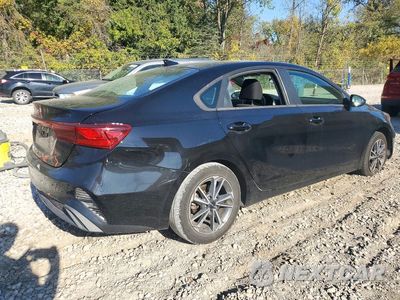Trzecie zdjęcie samochodu z tyłu: 2022 KIA FORTE LXS VIN:3KPF24AD6NE475325 - miniatura