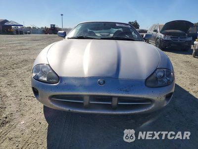 Piąte zdjęcie samochodu w środku: 2000 JAGUAR XK8 VIN:SAJJA41C1YNA00836 - miniatura