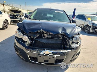 Piąte zdjęcie samochodu w środku: 2015 CHEVROLET SONIC LT VIN:1G1JC6SH1F4181055 - miniatura