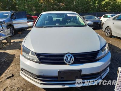 Piąte zdjęcie samochodu w środku: 2017 VOLKSWAGEN JETTA SE VIN:3VWDB7AJ3HM233274 - miniatura