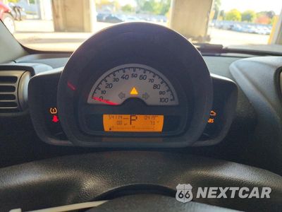 Zdjęcie 9 z 12 samochodu: 2008 SMART FORTWO PASSION VIN:WMEEK31X18K176389 - miniatura