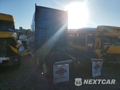 Drugie zdjęcie samochodu z przodu: 2020 FREIGHTLINER CASCADIA 1 - SEMI TRUCK VIN:3AKJHHDRXLSLK0611 - miniatura