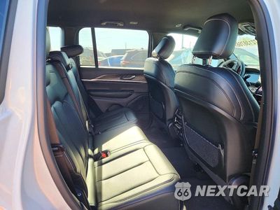 Zdjęcie 11 z 13 samochodu: 2025 JEEP GRAND CHEROKEE LIMITED VIN:1C4RJHBG6S8802280 - miniatura