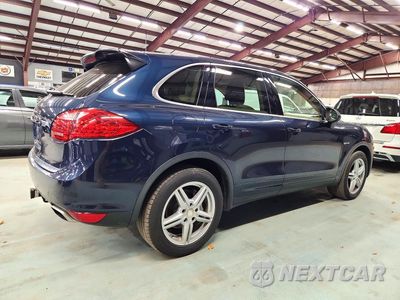 Trzecie zdjęcie samochodu z tyłu: 2014 PORSCHE CAYENNE S HYBRID VIN:WP1AE2A2XELA51236 - miniatura