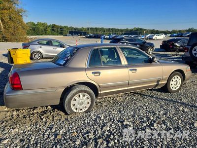 Trzecie zdjęcie samochodu z tyłu: 2004 MERCURY GRAND MARQUIS GS VIN:2MEFM74W84X661111 - miniatura