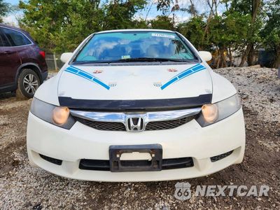 Piąte zdjęcie samochodu w środku: 2010 HONDA CIVIC LX VIN:2HGFA1F57AH516158 - miniatura