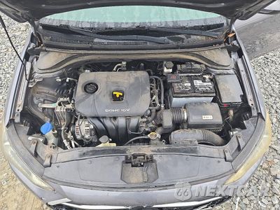 Zdjęcie 11 z 12 samochodu: 2018 HYUNDAI ELANTRA VALUE EDITION VIN:5NPD84LF6JH354823 - miniatura