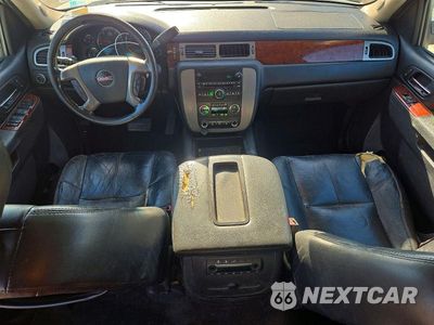 Zdjęcie 8 z 13 samochodu: 2014 GMC YUKON XL C1500 SLT VIN:1GKS1KE07ER199064 - miniatura