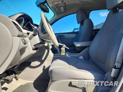 Zdjęcie 7 z 13 samochodu: 2017 CHEVROLET TRAVERSE LS VIN:1GNKRFEDXHJ312305 - miniatura