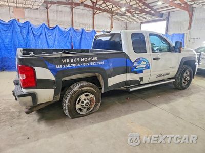 Trzecie zdjęcie samochodu z tyłu: 2013 CHEVROLET SILVERADO K2500 HEAVY DUTY LT VIN:1GC2KXCG1DZ310597 - miniatura