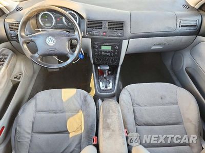 Zdjęcie 8 z 12 samochodu: 2004 VOLKSWAGEN JETTA GLS TDI VIN:3VWSR69M64M115872 - miniatura