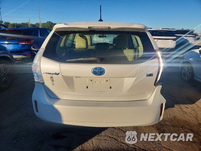Zdjęcie 6 z 12 samochodu: 2014 TOYOTA PRIUS V THREE VIN:JTDZN3EU2EJ012500 - miniatura