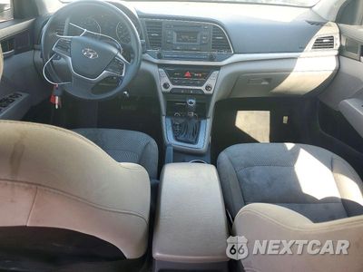 Zdjęcie 8 z 12 samochodu: 2017 HYUNDAI ELANTRA SE VIN:5NPD74LF8HH196501 - miniatura