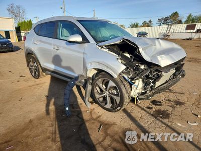 Czwarte zdjęcie samochodu z boku: 2017 HYUNDAI TUCSON SPORT VIN:KM8J3CA25HU331248 - miniatura
