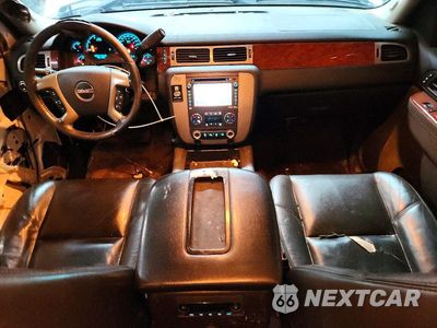 Zdjęcie 8 z 12 samochodu: 2013 GMC SIERRA K2500 SLT VIN:1GT121E82DF168244 - miniatura