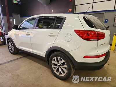 Drugie zdjęcie samochodu z przodu: 2016 KIA SPORTAGE LX VIN:KNDPB3AC1G7846013 - miniatura