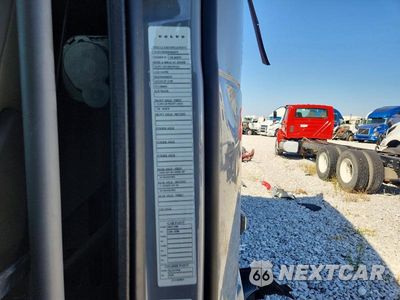 Zdjęcie 13 z 14 samochodu: 2025 VOLVO VNL SEMI TRUCK VIN:4V4NC9EH0SN665670 - miniatura