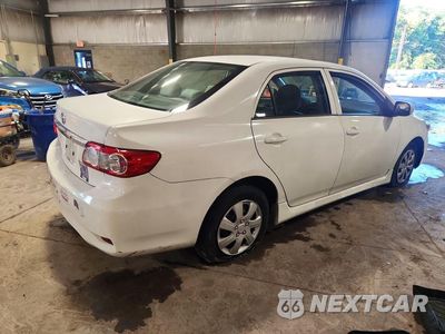 Trzecie zdjęcie samochodu z tyłu: 2012 TOYOTA COROLLA L VIN:2T1BU4EE1CC888051 - miniatura