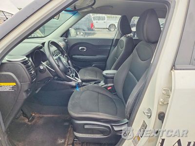 Zdjęcie 7 z 12 samochodu: 2016 KIA SOUL BASE VIN:KNDJN2A27G7364354 - miniatura