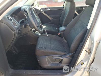 Zdjęcie 7 z 13 samochodu: 2009 VOLKSWAGEN TIGUAN S VIN:WVGAV75N89W500741 - miniatura