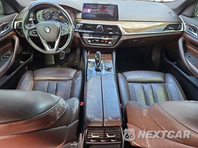Zdjęcie 8 z 13 samochodu: 2018 BMW 530E VIN:WBAJA9C53JB034434 - miniatura