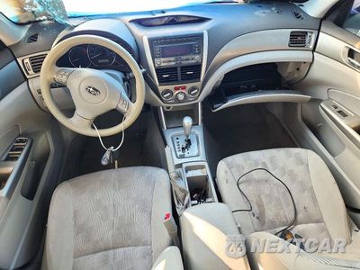 Zdjęcie 8 z 13 samochodu: 2010 SUBARU FORESTER 2.5X PREMIUM VIN:JF2SH6CC2AH915124 - miniatura