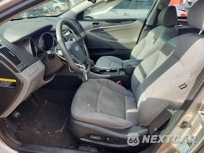 Zdjęcie 7 z 12 samochodu: 2012 HYUNDAI SONATA HYBRID VIN:KMHEC4A44CA037844 - miniatura