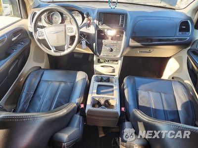 Zdjęcie 8 z 13 samochodu: 2015 CHRYSLER TOWN & COUNTRY TOURING VIN:2C4RC1BG1FR577861 - miniatura