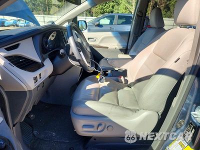 Zdjęcie 7 z 13 samochodu: 2016 TOYOTA SIENNA XLE 8-PASSENGER VIN:5TDYK3DC8GS748201 - miniatura