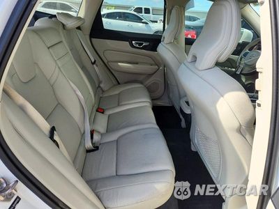 Zdjęcie 11 z 13 samochodu: 2022 VOLVO XC60 B5 MOMENTUM VIN:YV4L12DK0N1950150 - miniatura